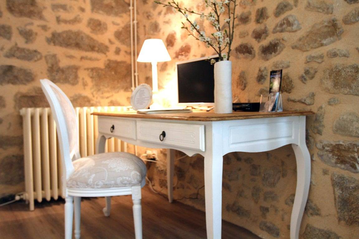 La Maison d'Emile chambre d’hôtes de charme - La Chambre du Levant in La Fouillade, Aveyron