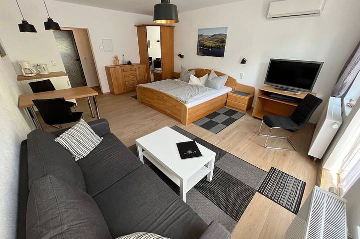 Ferienwohnung für 2 Personen, mit Garten in Alf