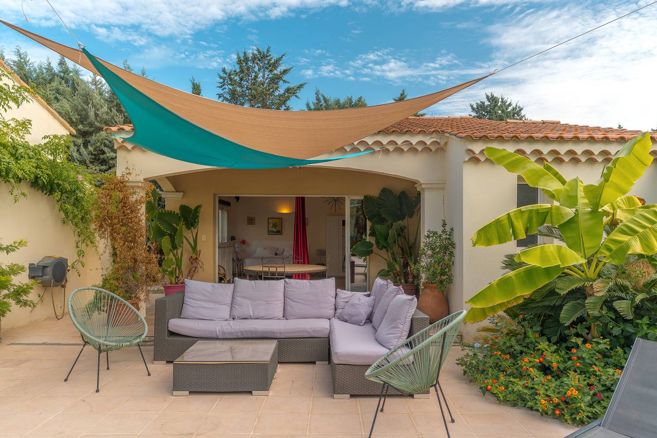 Ganze Wohnung, Apartment 'Havre De Paix' mit Gemeinschaftspool, Wlan und Klimaanlage in Salon-de-Provence, Aix-en-Provence und Umgebung