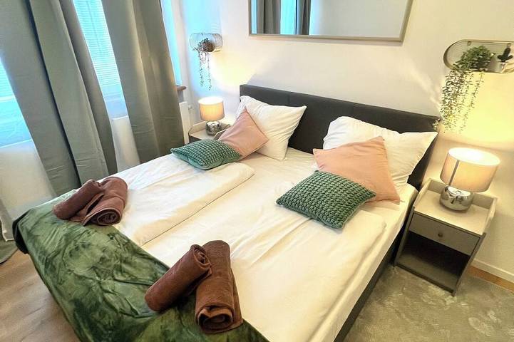 Ferienwohnung für 9 Personen in Charlottenburg Berlin