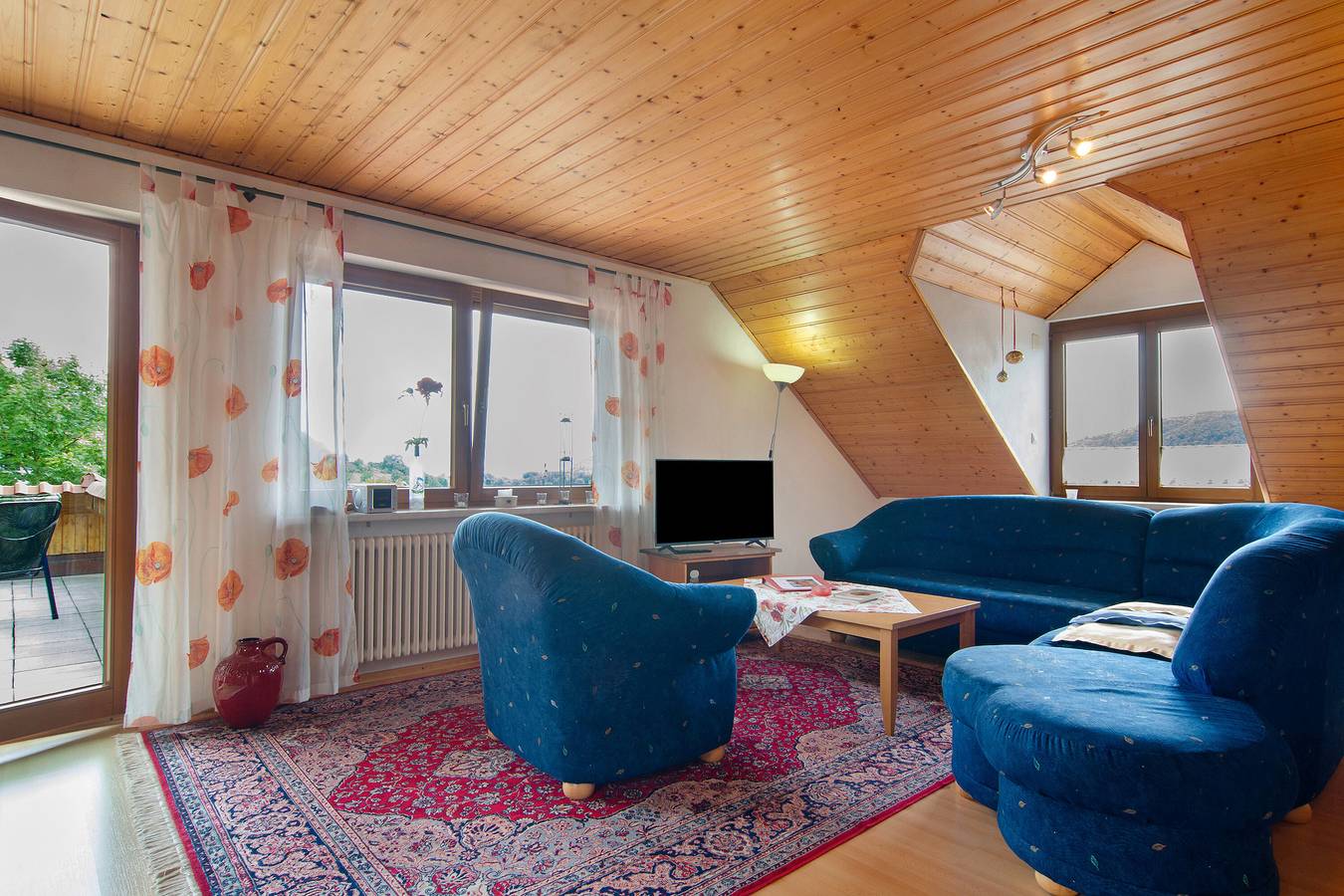 Ganze Wohnung, Apartment 'Bodenseeblick' mit Seeblick, privater Terrasse und Wlan in Espasingen, Stockach