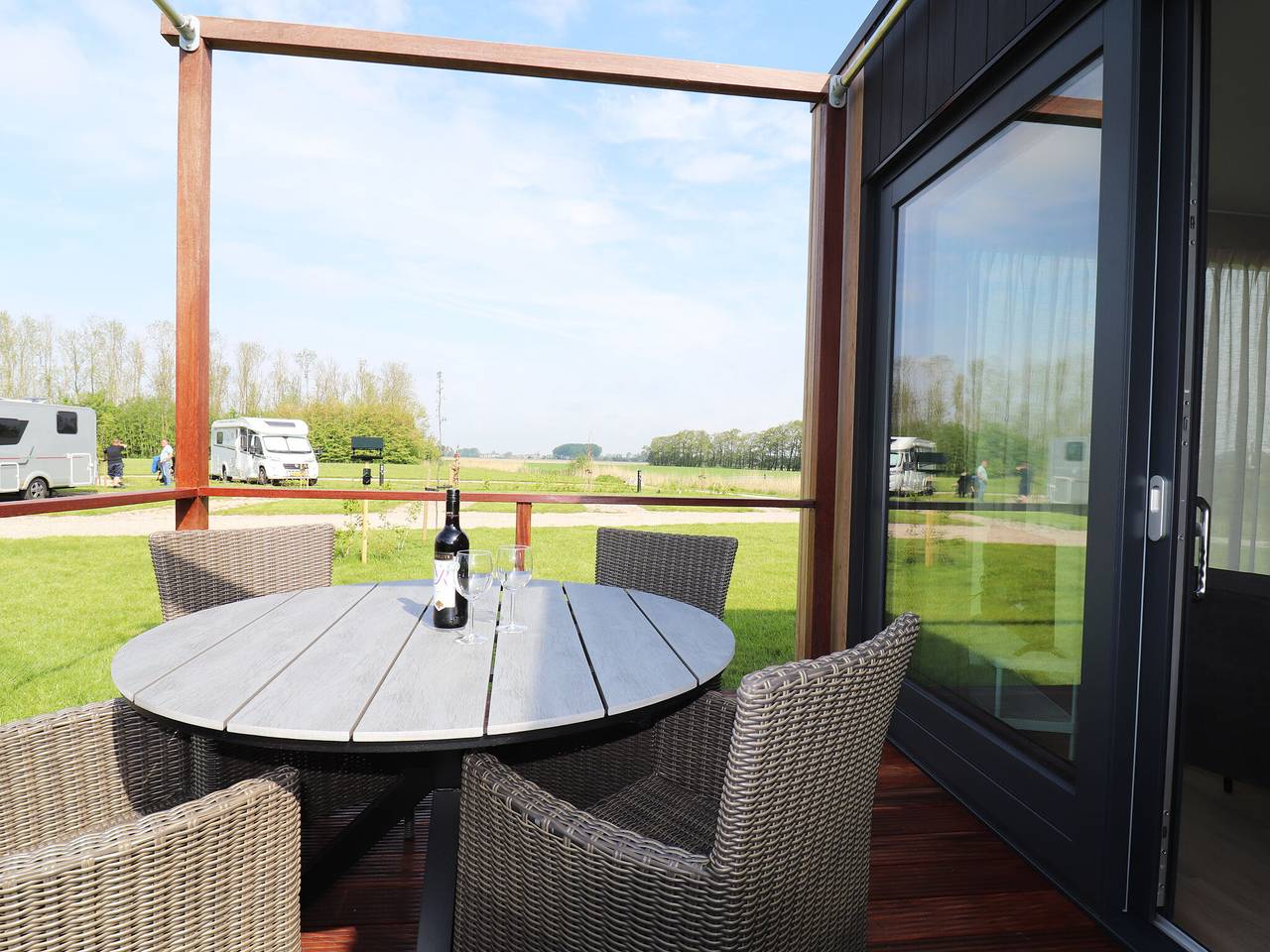 Cottage in Menaam near Frisian Landscape in Menameradiel, Niederländische Nordsee