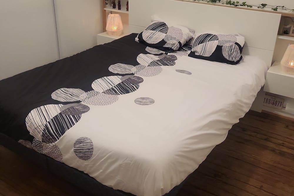 Entire apartment, T2 Cosy Calme au Rdc Parking Privé Tv 165 cm Netflix/wi-fi in Alençon, Alençon region