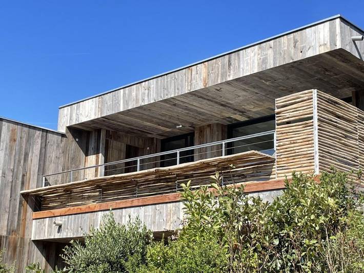 Gîte pour 6 personnes, avec piscine et vue ainsi que jardin et sauna dans Plage De L Ovu Santu - 4