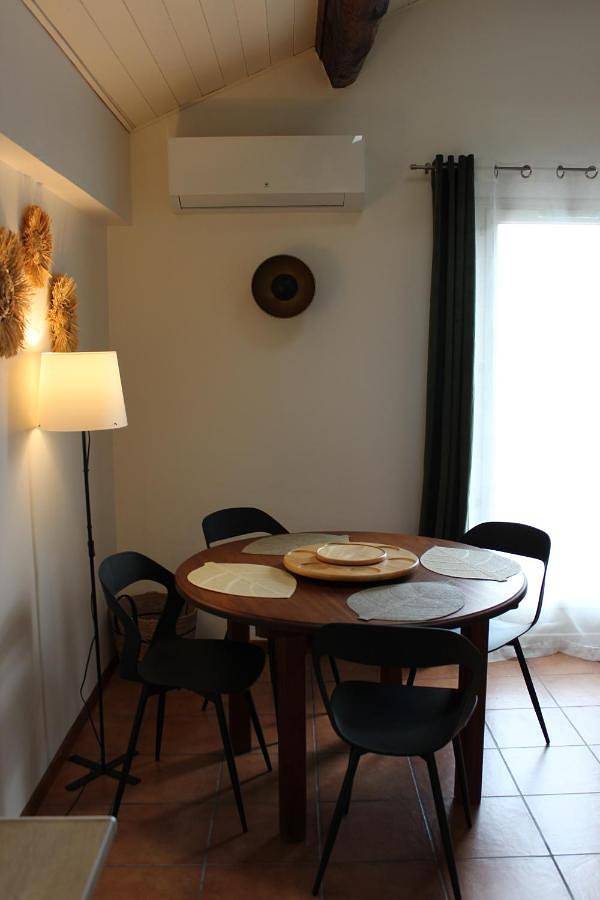 Location de vacances pour 2 personnes, avec vue et jardin, animaux acceptés à Cuxac-Cabardès - 2