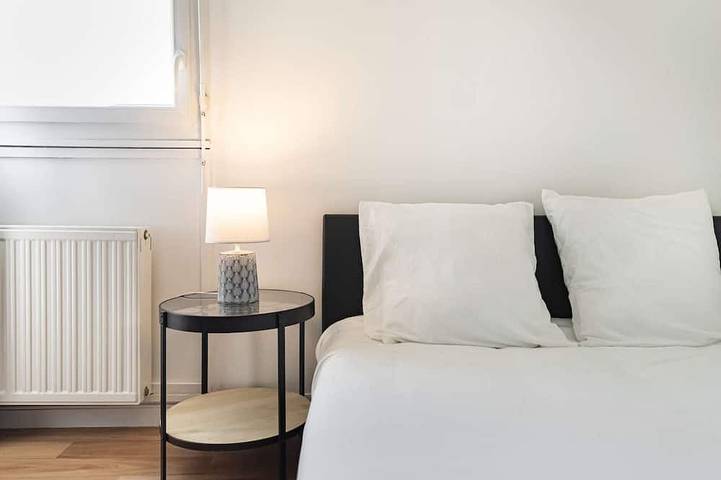 Apartamento entero, Chambre avec lit 2 personnes in Angers, Angers region