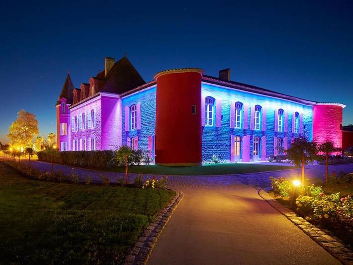 Hôtel pour 2 personnes, avec sauna ainsi que piscine et jardin, animaux acceptés