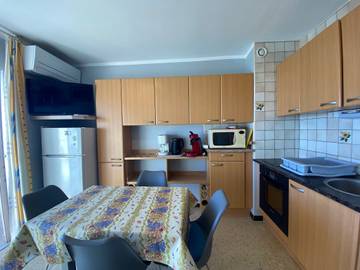 Glamping for 4 People in Balaruc-les-Bains, Hérault, Photo 2