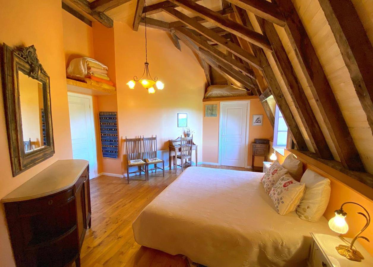 Le Chateau de Busqueilles La Suite in Autoire, Lot