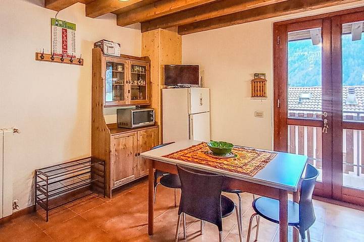 Gîte pour 4 personnes, avec balcon à Colere