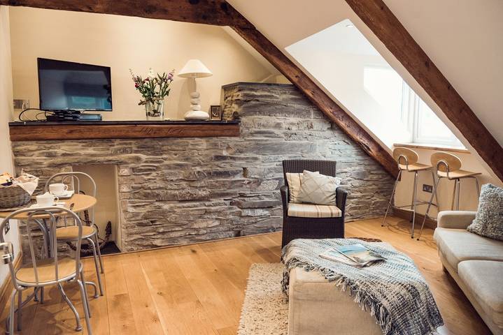 Apartamento vacacional entero, 1 Bed Flat - Sleeps 3 - Hot Tub - Parking - Wifi in Padstow, Cornualles