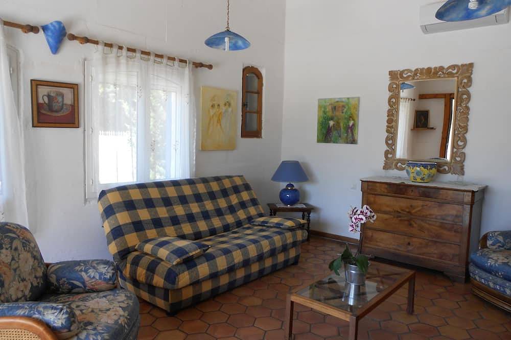 Maison 5 Pers Avec Piscine Confort 2.5 Km Du Village  De Fontvieille in Fontvieille, Région d'Arles