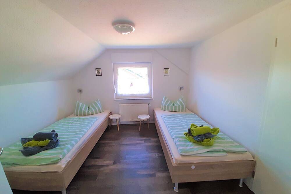 Modernes Ferienhaus. Hier können Sie Nordseeluft schnuppern. in Strand Norddeich, Norddeich