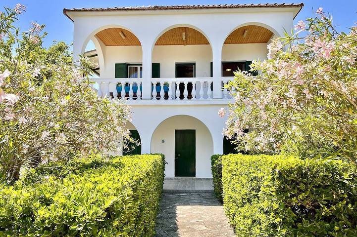 Villa für 18 Personen, mit Garten und Balkon - 1