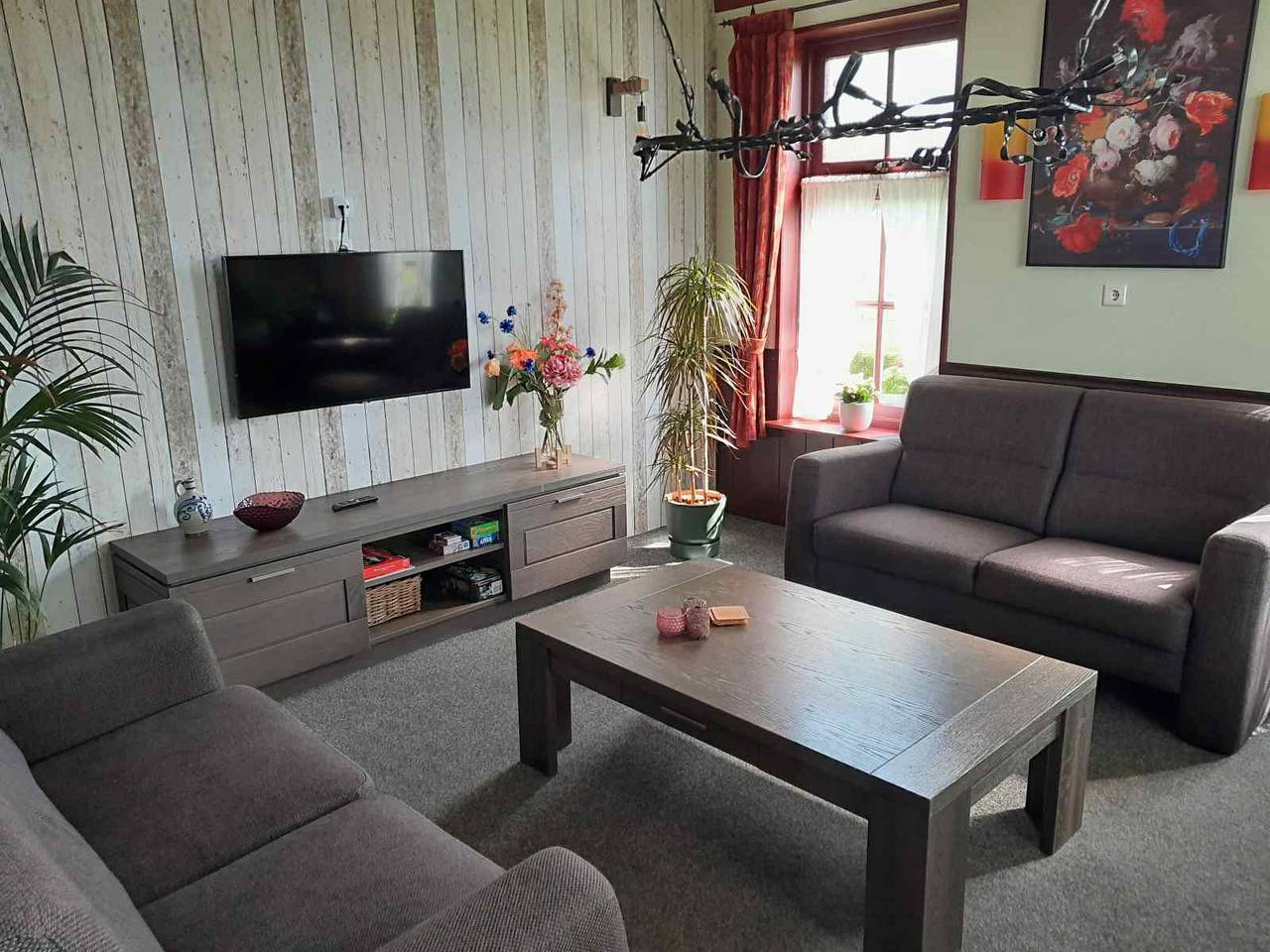 Geheel appartement, 6 persoons appartement met drie slaapkamers in het centrum van Giethoorn in Giethoorn, Nationaal Park Weerribben-Wieden