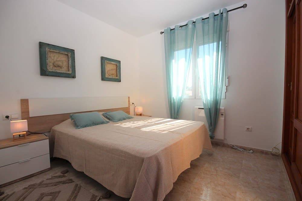T-0421 Well-kept villa a few minutes from the sea in Almadrava, Costa Blanca