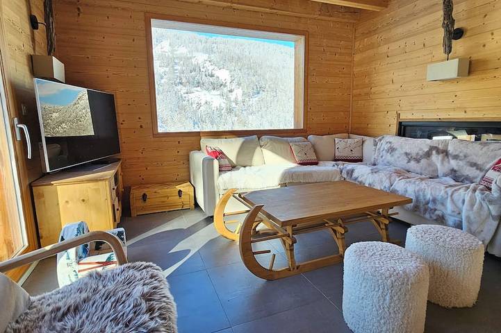La Tanière : Chalet Alpin d'exception avec piscine chauffée & sauna - 14 pers in Vars, Région de Briançon