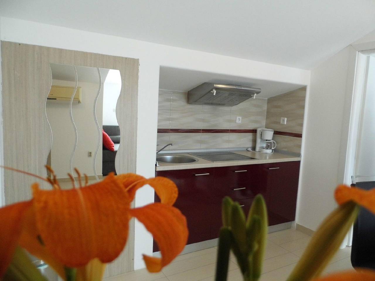 Ganze Ferienwohnung, Schöne Wohnung ideal für zwei Personen mit herrlichem Meer wiev in Malinska, Krk