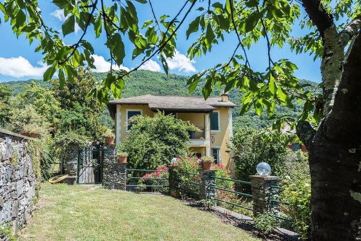 Villa pour 7 personnes, avec jardin, animaux acceptés dans Ligurie