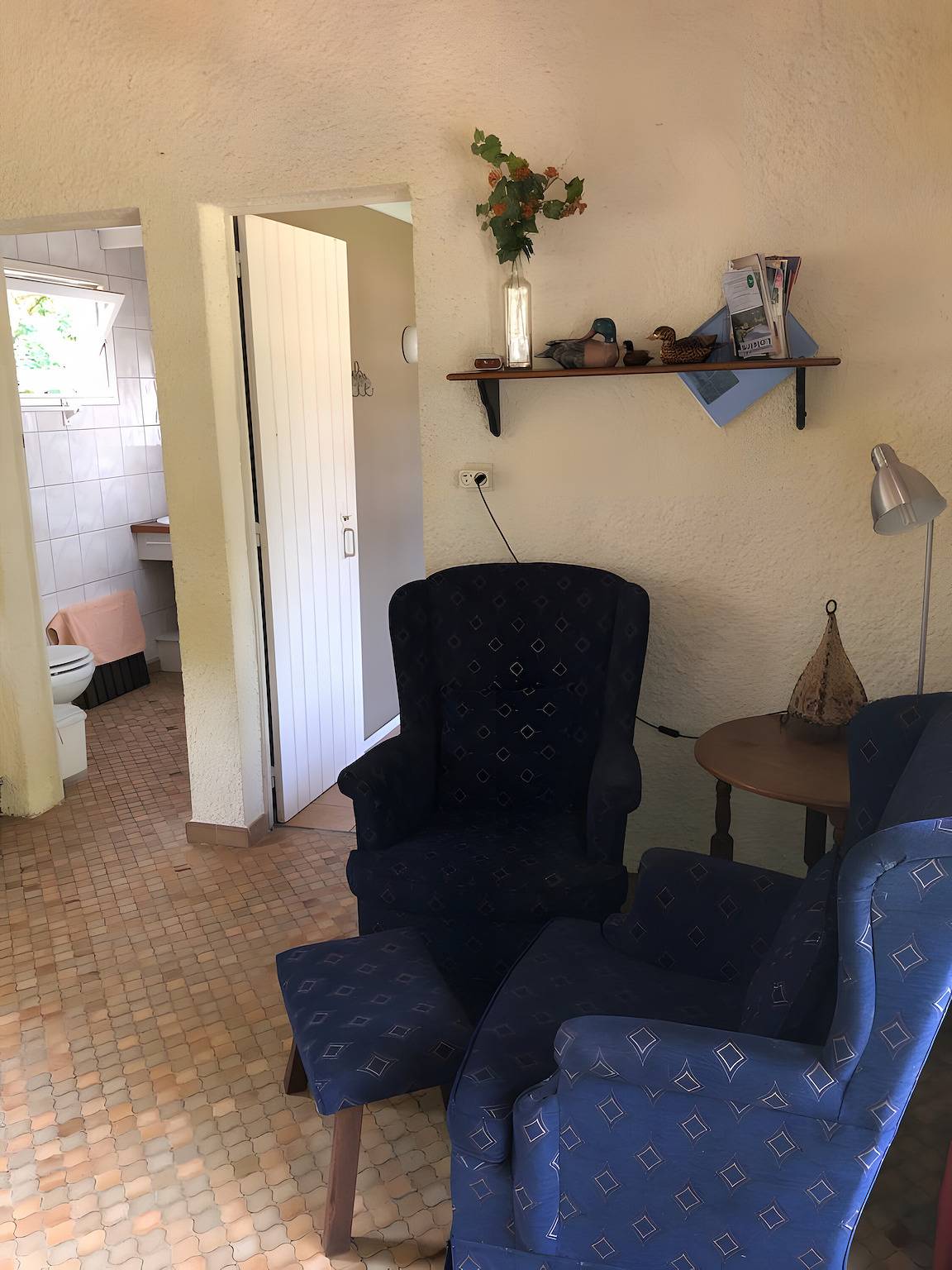 Vakantiehuis 'Le Lavoir' met Gedeeld Zwembad, Privé Terras en Gemeenschappelijke Tuin in Varaignes, Regionaal Natuurpark van de Perigord-Limousin