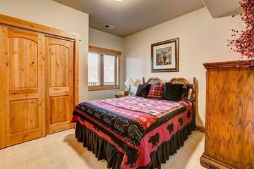 Vacation House for 8 Guests in Estes Park, Larimer County, Picture 3