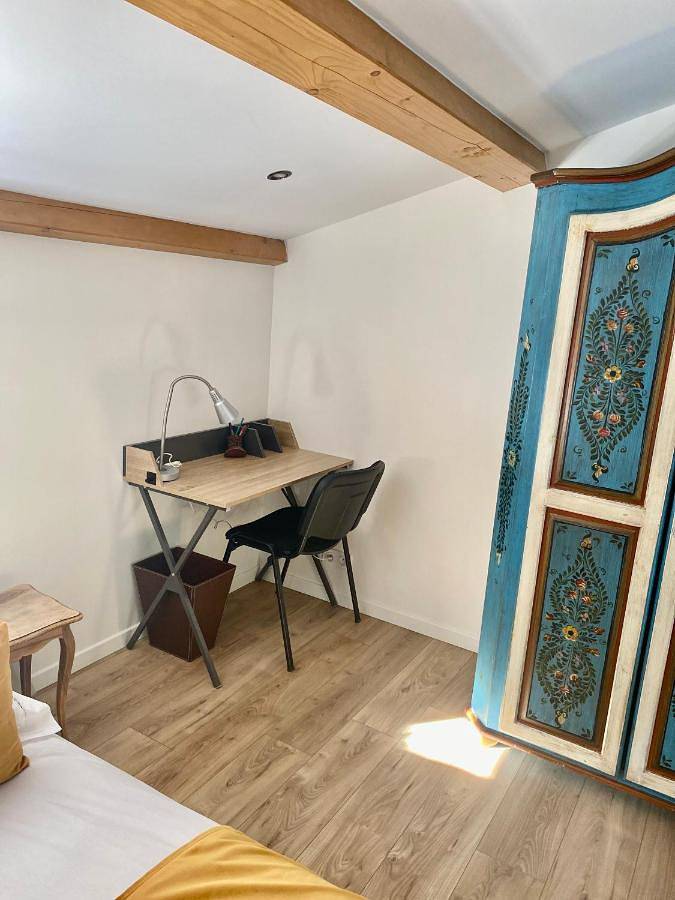Location de vacances pour 4 personnes, avec vue et jardin à Le Puy-Sainte-Réparade - 2