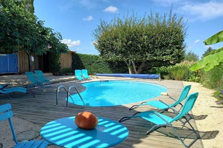 Location de vacances pour 10 personnes, avec jardin à Sauveterre-la-Lémance