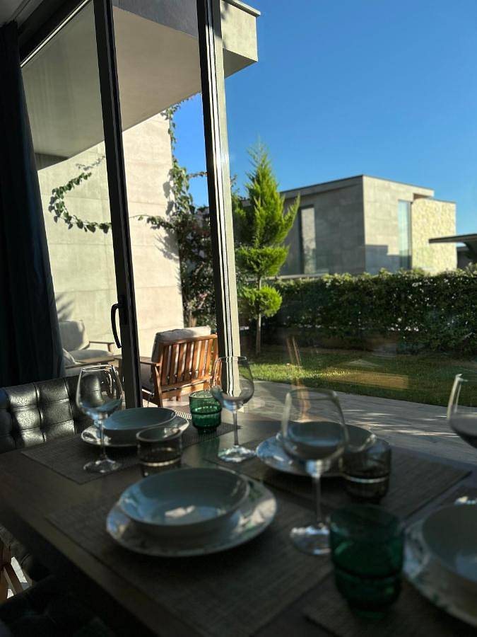 Appartement entier, Olea Family Apt with Garden in Dhërmi, Himarë