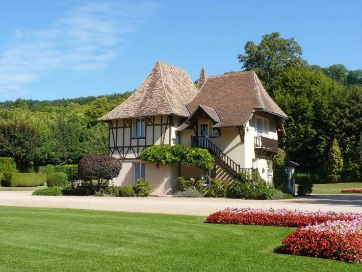 Hôtel pour 3 personnes, avec Terrasse et Jardin ainsi que Piscine et Sauna