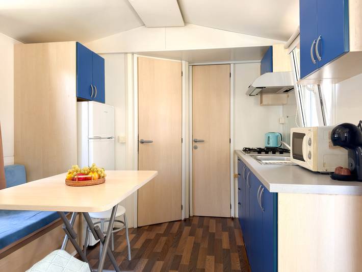 Location de vacances pour 4 personnes, avec terrasse ainsi que jardin et piscine à Canet de Mar - 4