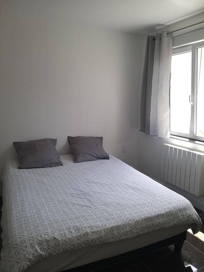 Gîte pour 3 personnes, avec jardin et vue à Oyonnax - 4