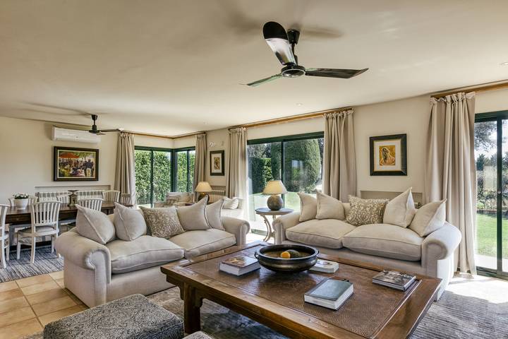 Casa rural para 8 personas, con jardín en Navata - 2