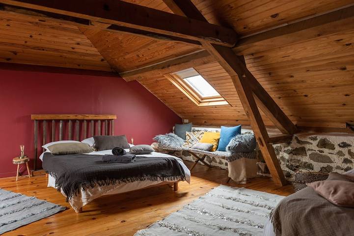 Location de vacances pour 15 personnes, avec jardin ainsi que piscine et terrasse à Arudy - 4