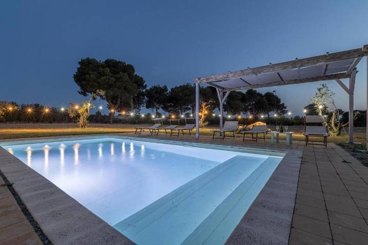 B&b per 2 persone, con terrazza e panorama nonché piscina e giardino a Lecce