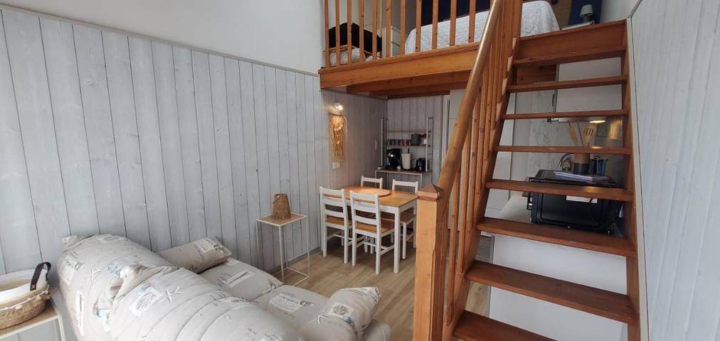 Gîte pour 4 personnes dans Le Rocher - 4