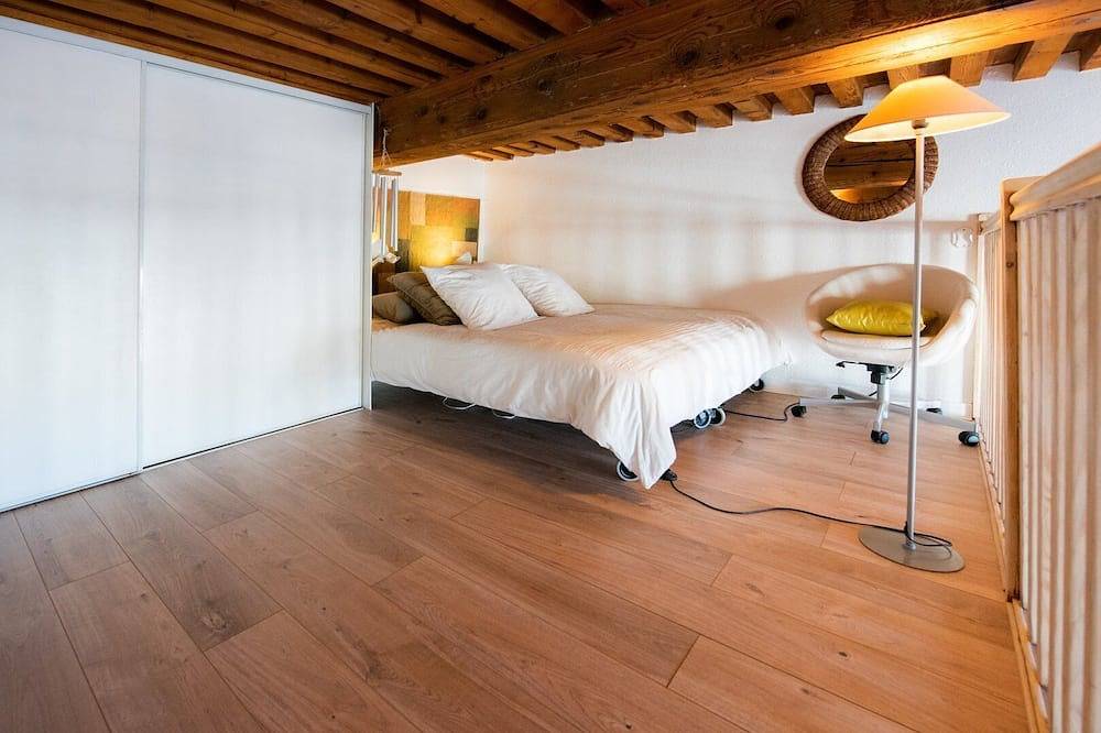 Apartamento entero, Le Woody - Charming Canut close to Croix Rousse in Caluire-et-Cuire, Ródano