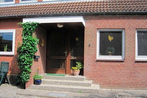Ferienwohnung für 9 Personen, mit Terrasse und Garten in Dänschendorf