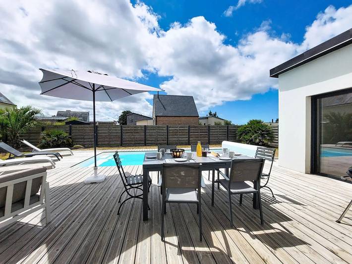 Location de vacances pour 8 personnes, avec piscine et jardin à Plounéour-Trez - 3