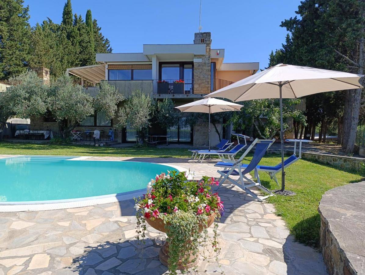 Appartamento con piscina in Villa in Firenze, Firenze province