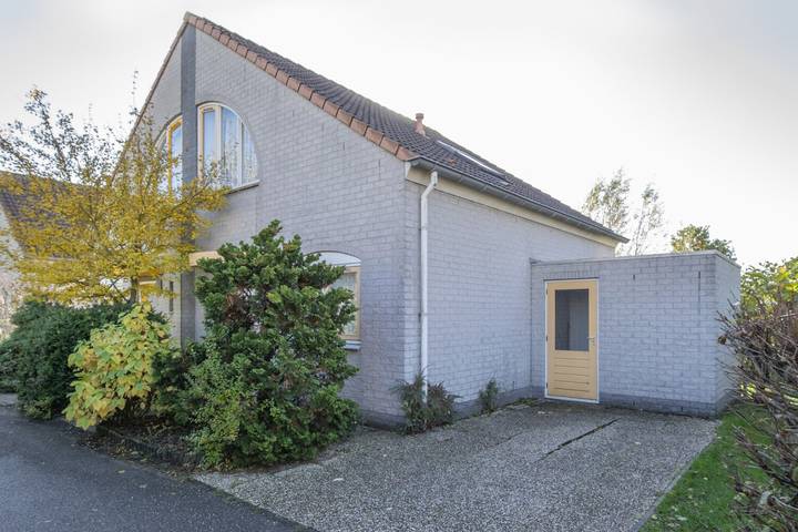 Bungalow für 6 Personen, mit Balkon/Terrasse und Terrasse sowie Pool in Breskens