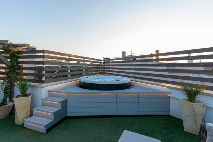 Casa vacanza per 2 persone, con panorama e terrazza a Neviano