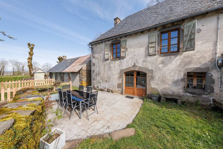 Ferienhaus für 7 Personen mit Garten in Anglards-de-Salers, Regionaler Naturpark Volcans d'Auvergne