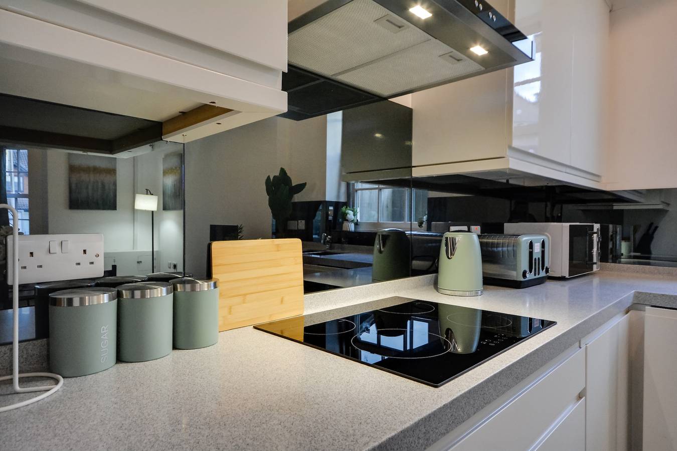 Ganze Ferienwohnung, Cosy Wigan Apartment with Sunny Views in Wigan, Greater Manchester