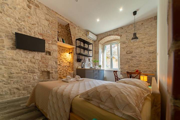 BnB für 4 Personen, mit Garten und Ausblick in Split