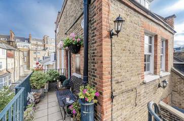 Holiday Letting for 4 People in Kensington and Chelsea, London, Photo 4