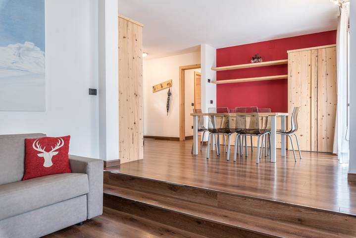 Ganze Wohnung, Ferienwohnung "Ciasa" mit Bergblick, Wlan & 2 Balkonen in Pozza di Fassa, San Giovanni di Fassa
