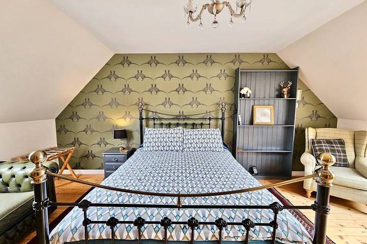Exceptional! The Byre, overlooking the Cairngorms. in Newtonmore, Cairngorms National Park