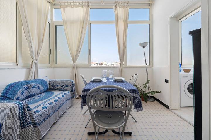 Entire apartment, Family Comfort Apartment Luna with Balcony, Wi-Fi and Air Conditioning in Sant'Alenixedda, Cagliari