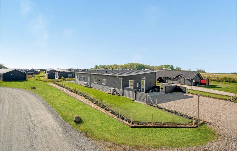 Ferienhaus für 12 Personen, mit Terrasse und Whirlpool sowie Garten und Sauna in Kelstrup Strand - 2