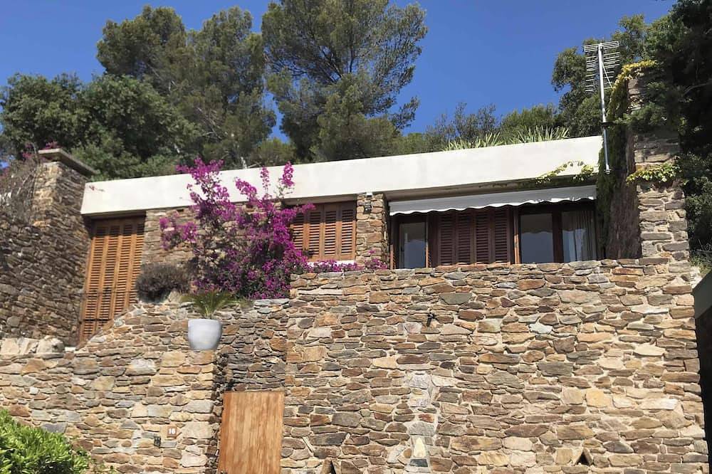 Haus mit einem Schlafzimmer - Außergewöhnliche Lage - Meerblick in Cap Bénat, Bormes-les-Mimosas